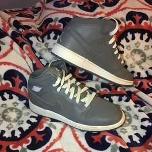 AIR JORDAN 1 MID "COOL GREY"